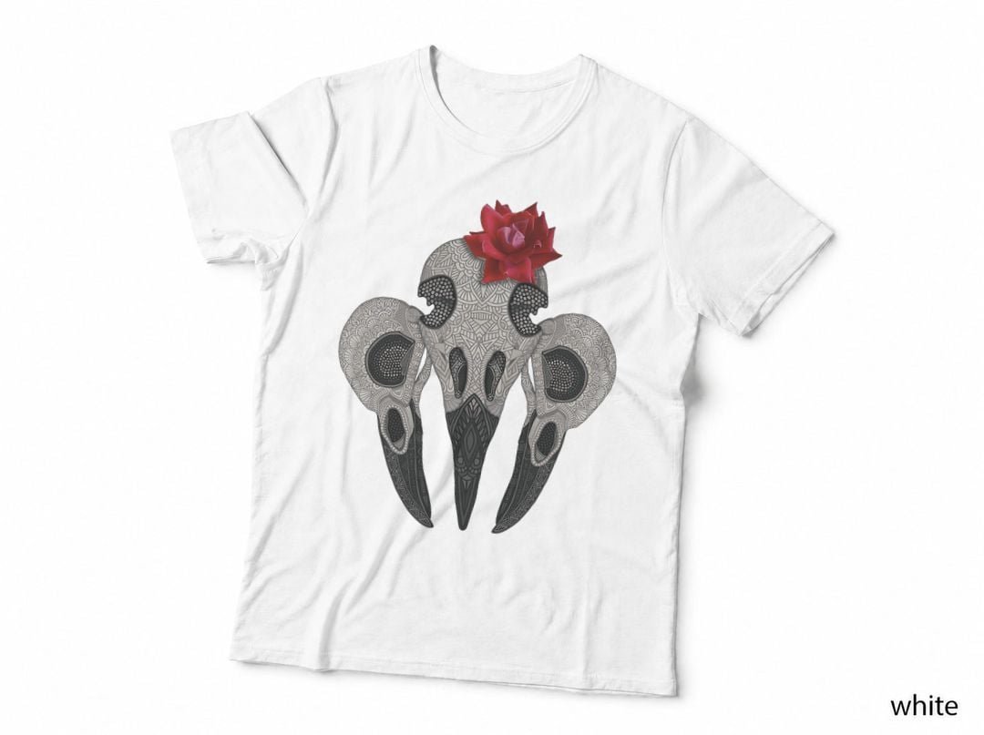 Halloween Crow Skulls with red rose - by Art Love Passion T-Shirt